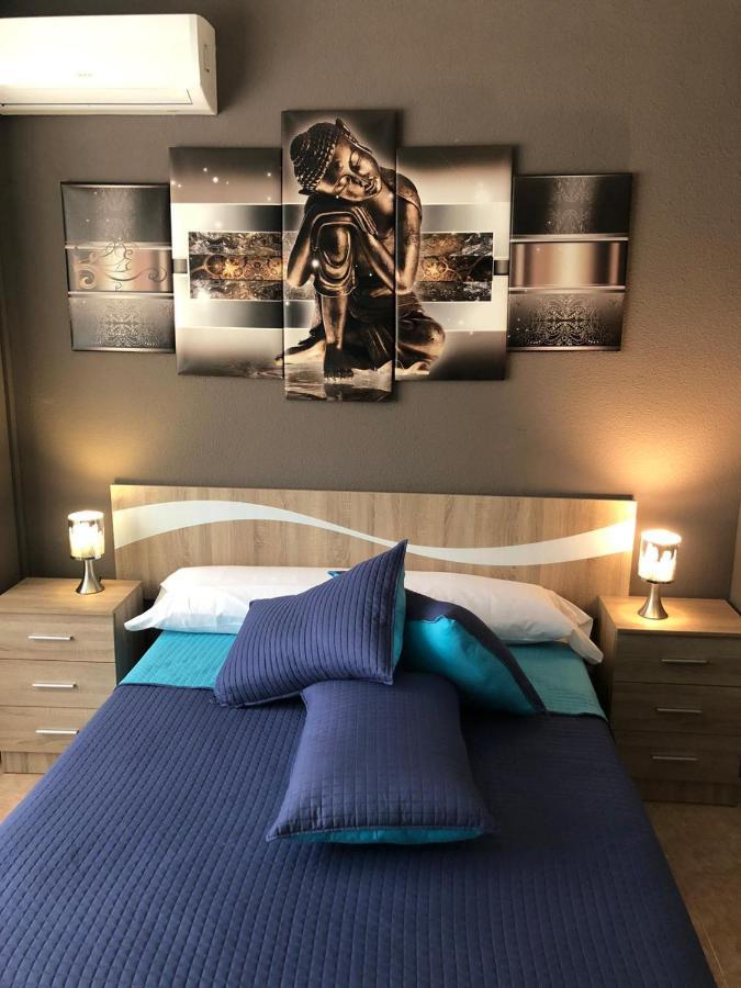 Hostal Dona Maria Valdemoro Extérieur photo