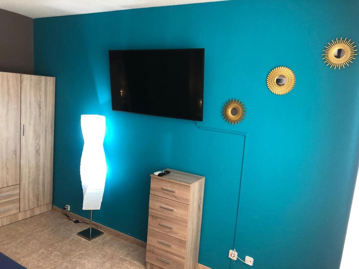 Hostal Dona Maria Valdemoro Extérieur photo