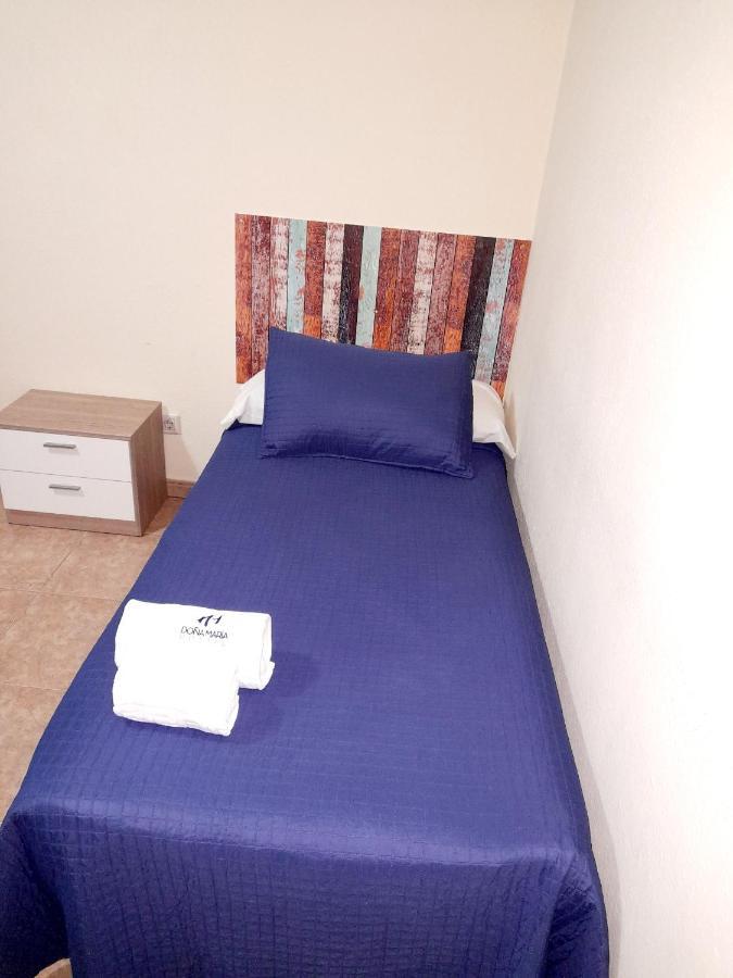 Hostal Dona Maria Valdemoro Extérieur photo
