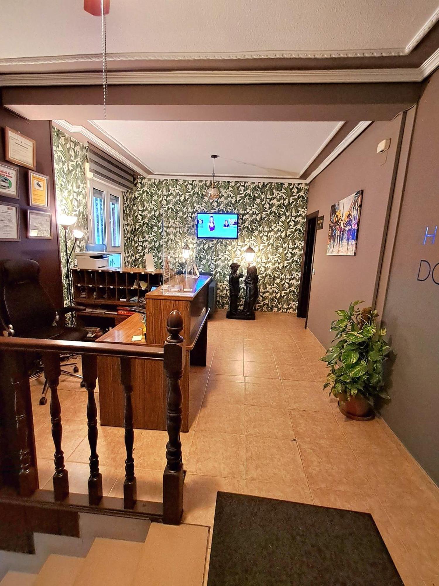 Hostal Dona Maria Valdemoro Extérieur photo